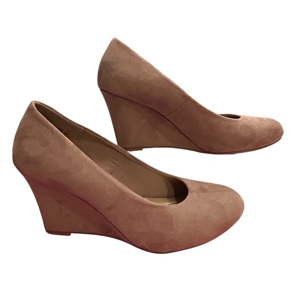 Dexflex Comfort Faux Suede Wedge Heeled Pumps Women's Sz 7.5W Brown Heels Shoes - Picture 2 of 13